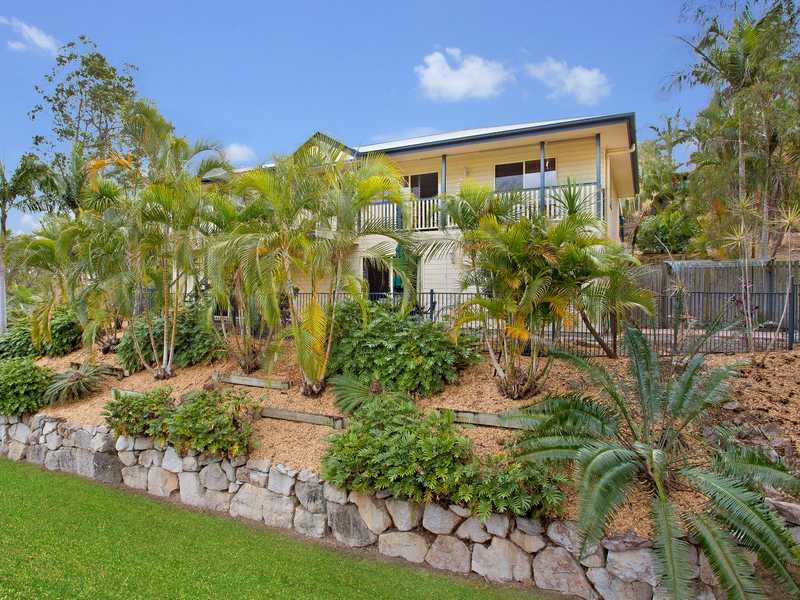 42 Blackwood Drive, Arana Hills, QLD 4054