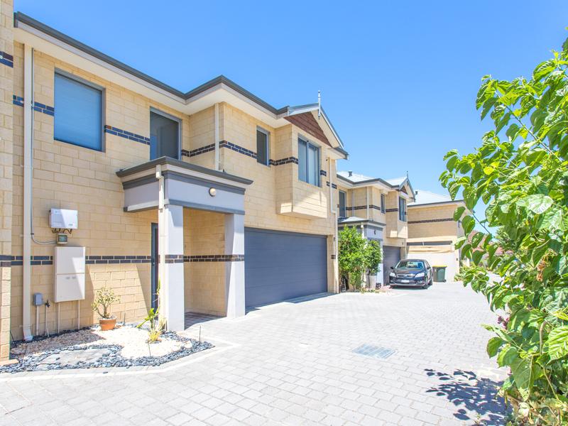 16C Pollard St, Glendalough, WA 6016 Property Details