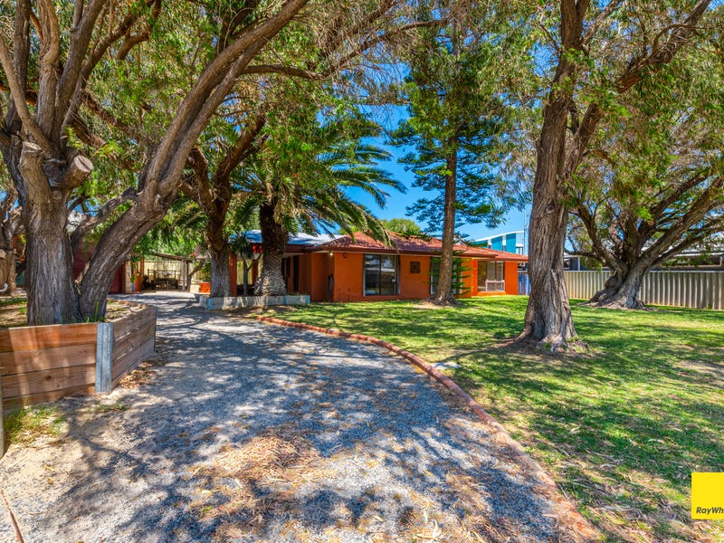 2 Cunliffe Street, Lancelin, WA 6044