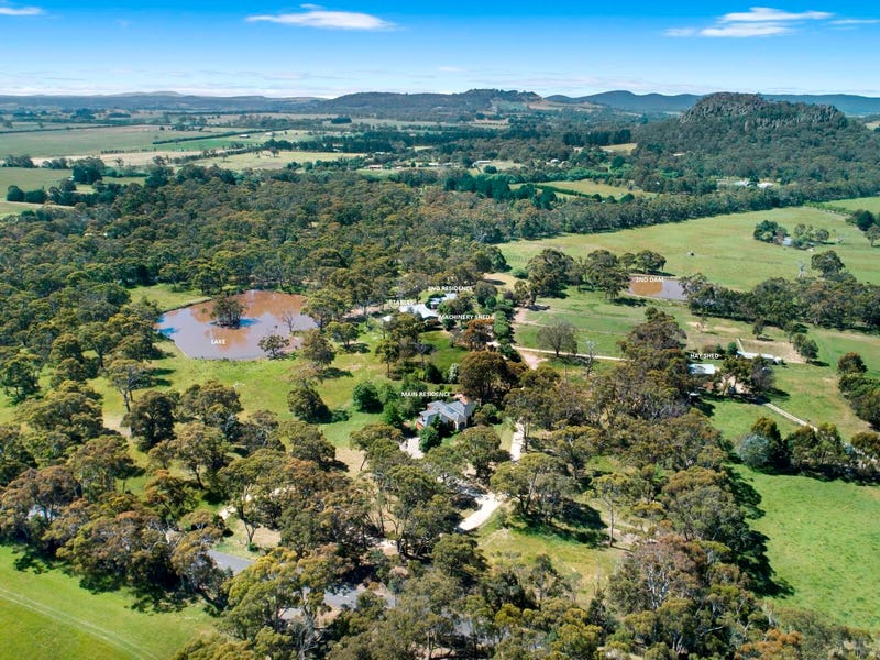 5 Bedroom Properties for Sale in Woodend, VIC 3442