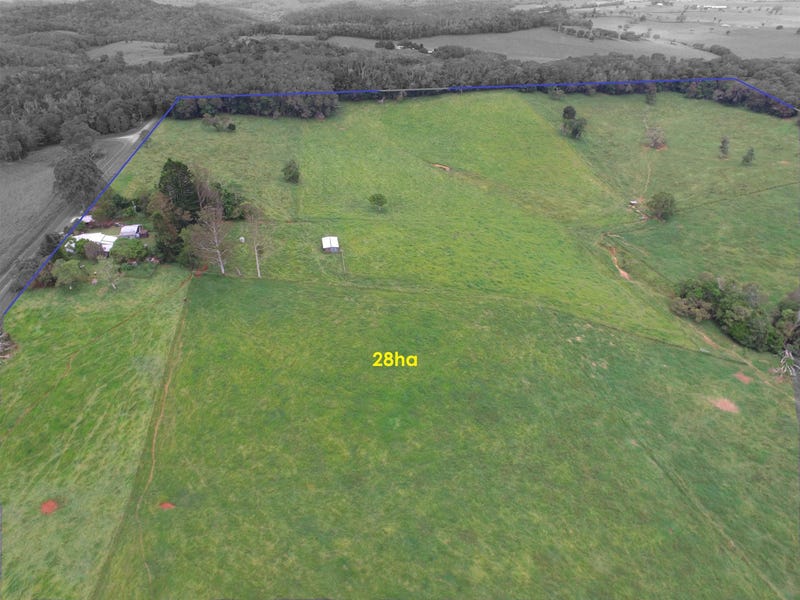 150 Winfield Road, Lake Eacham, QLD 4884