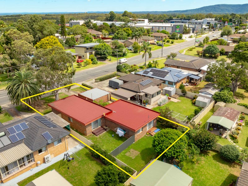 1&2/143 Cambewarra Road, Bomaderry, NSW 2541 House for Sale