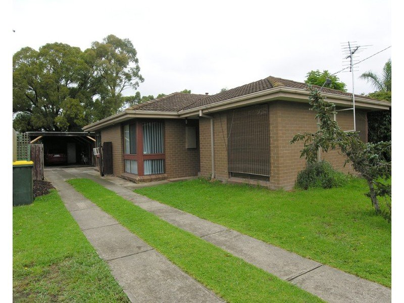 8 Bowman Drive, Sale, Vic 3850 Property Details