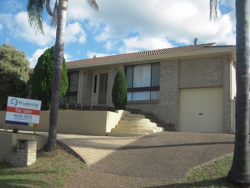 10 Kearns Avenue, Kearns, NSW 2558