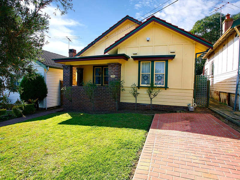 12 Stoddart Street, Roselands, NSW 2196