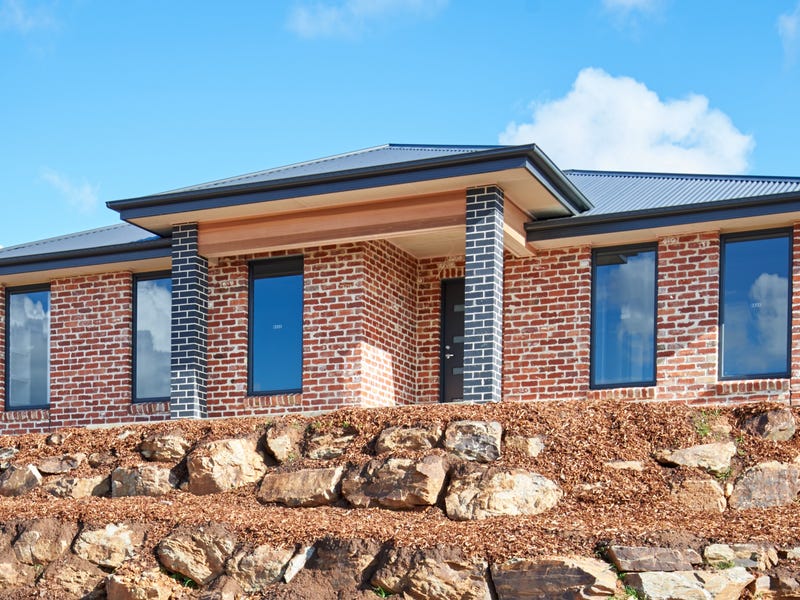 123 Brooklyn Drive, Bourkelands, NSW 2650