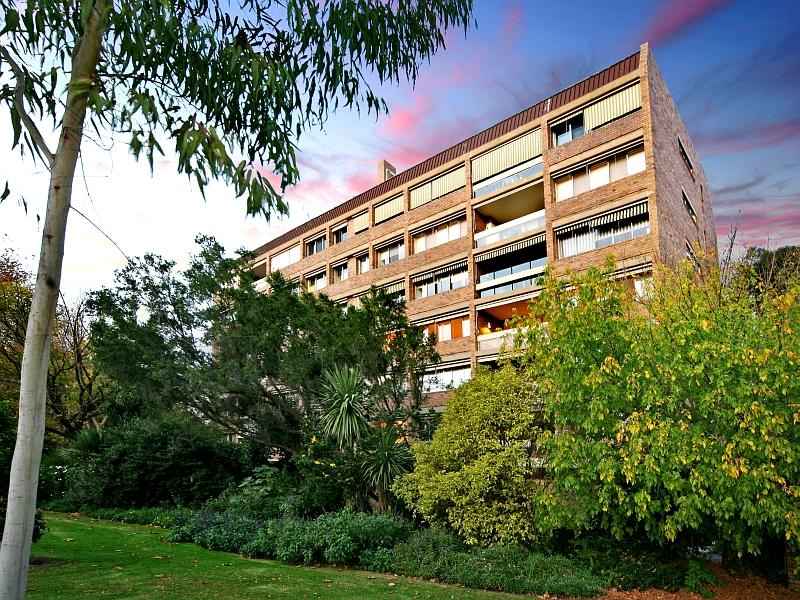 5/371 Toorak Road, South Yarra, VIC 3141 - realestate.com.au