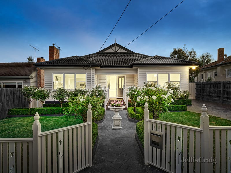28 Surrey Street, Box Hill South, VIC 3128