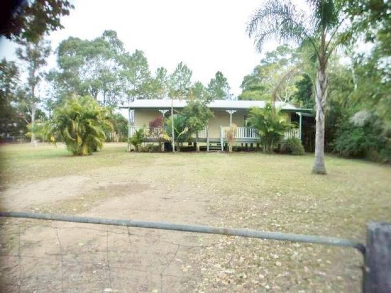 52 Robertson St, Torbanlea, Qld 4662 Property Details