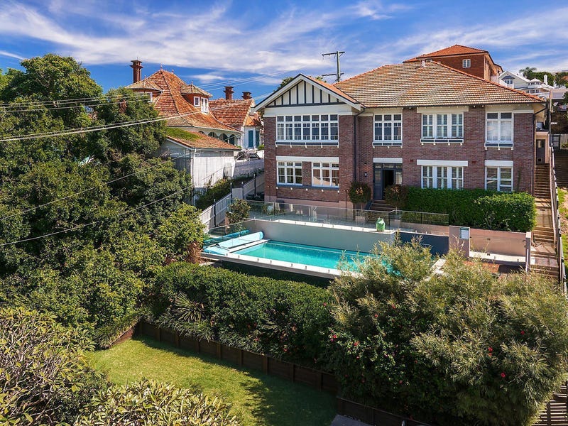 10 Crescent Road, Hamilton, Qld 4007