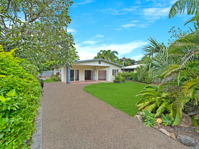 12 Atoll Street, Saunders Beach, QLD 4818