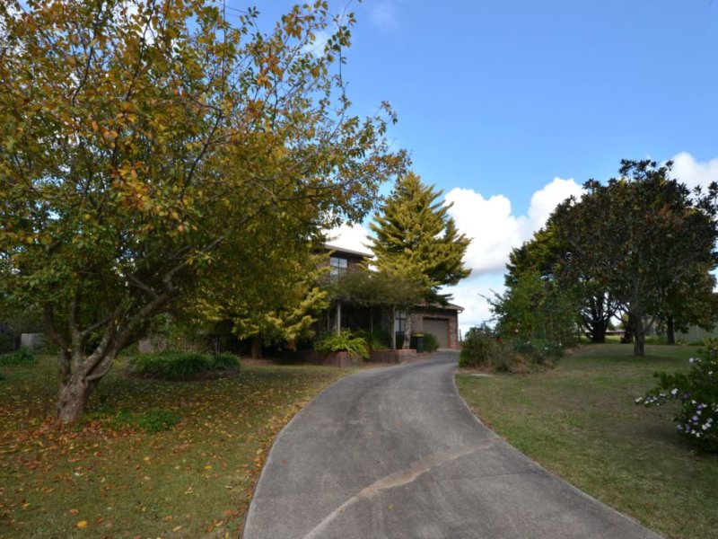 61 Murphys Creek Road, Blue Mountain Heights, QLD 4350