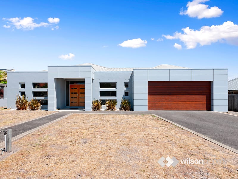 2 Fairway Drive, Traralgon, VIC 3844