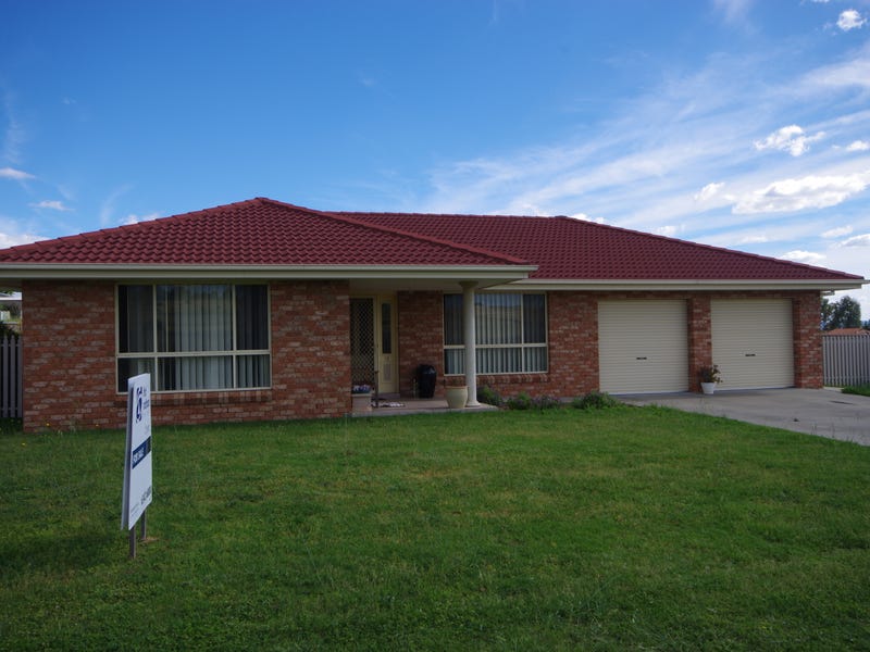 12 Pridham Street, Cowra, NSW 2794 Property Details
