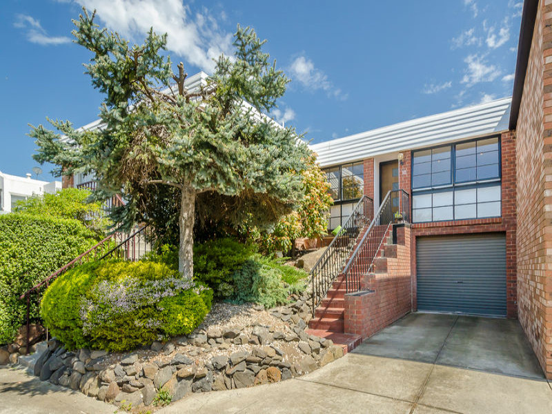 10/8 The Strand, Williamstown, Vic 3016 Property Details