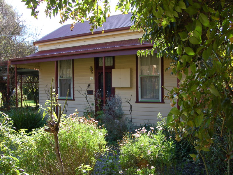 15 Victoria Road, Loch, Vic 3945 Property Details