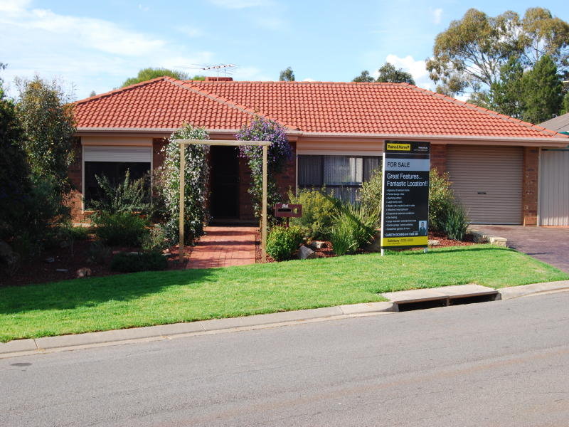 32 Blackwood Drive, Craigmore, SA 5114 Property Details