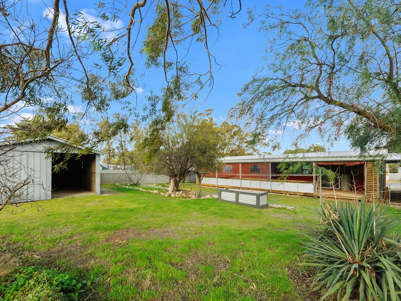 8 Lewis Street, Burra, SA 5417 Property Details