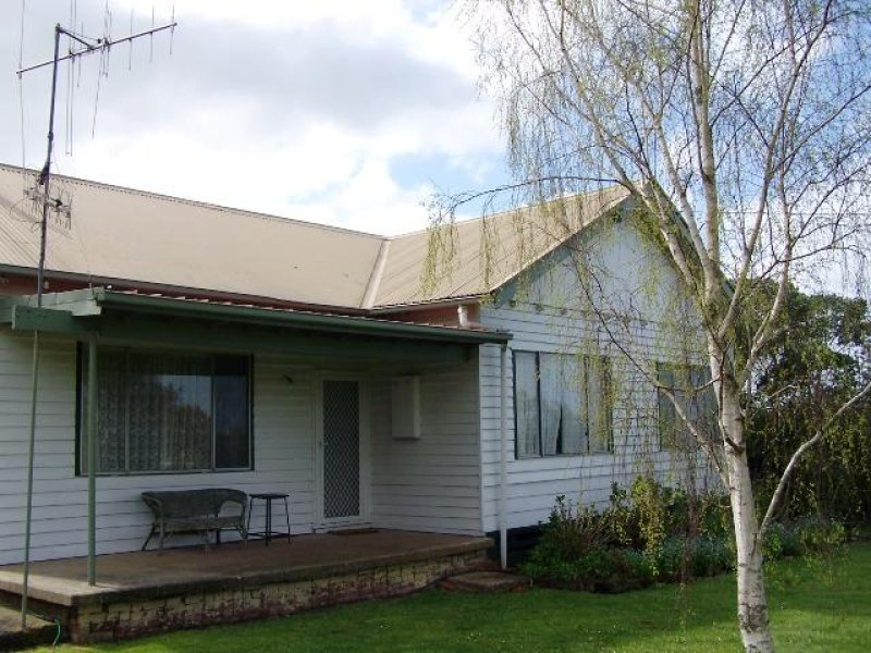 Property 111520035, Woodford, Vic 3281 Property Details