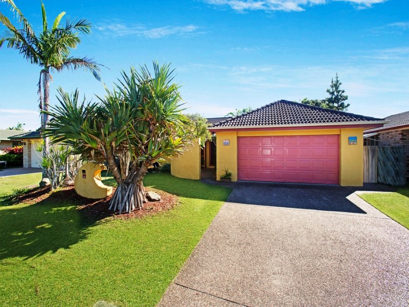 22 Mckenzie Avenue, Pottsville, NSW 2489