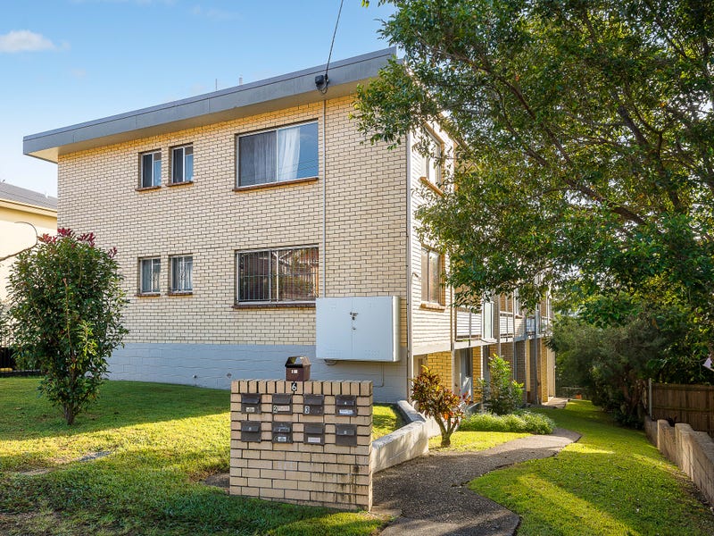 2/6 Barlow Street, Clayfield, Qld 4011 Property Details