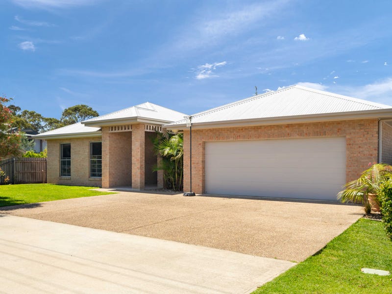 44 Grant Street, Broulee, NSW 2537 Property Details