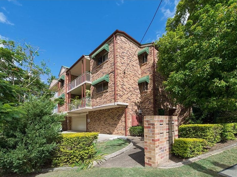2/15 Stanley Street, Indooroopilly, Qld 4068