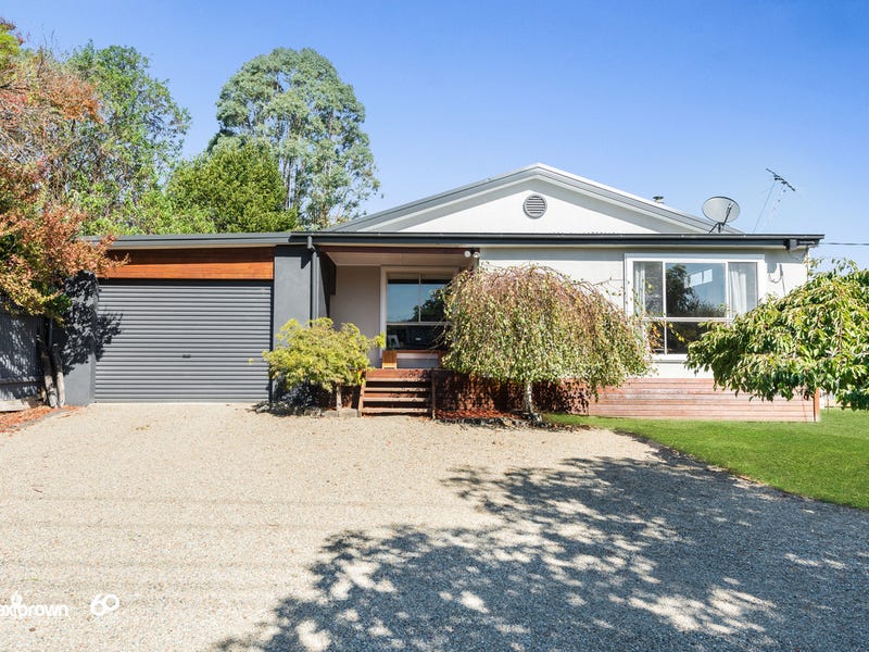 314 Warburton Highway, Wandin North, VIC 3139