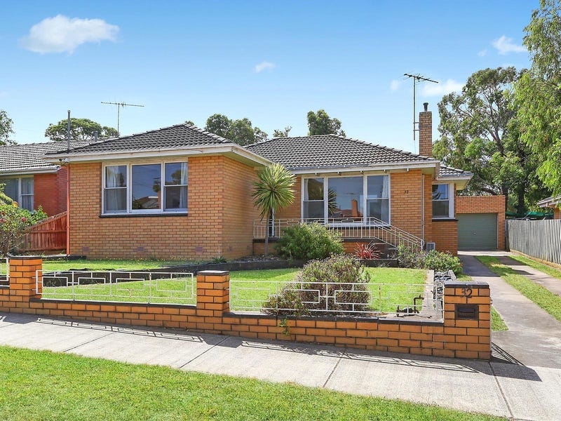 32 Cuthbert Avenue, Highton, VIC 3216