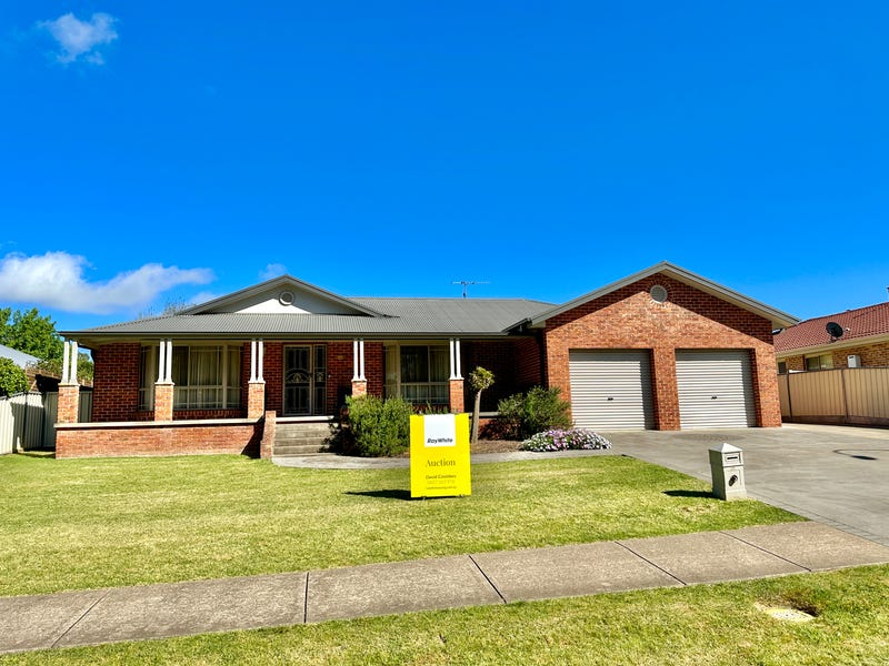 91 Binalong Street, Young, NSW 2594 Property Details