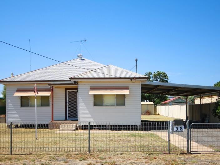 38 Fitzroy Street, Narrabri, NSW 2390 Property Details