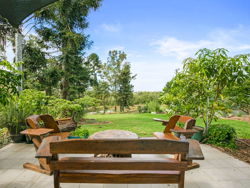 288 Mcintosh Creek Road, Jones Hill, QLD 4570