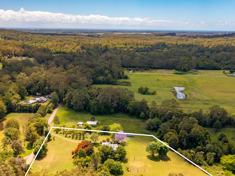 Houses for Sale in Tanawha, QLD 4556