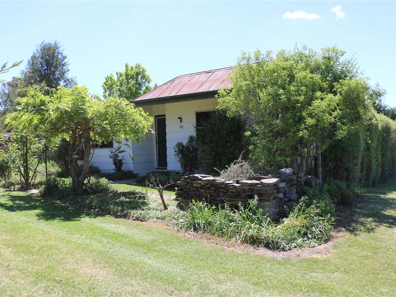 Property 126812226, Walcha, NSW 2354 Property Details