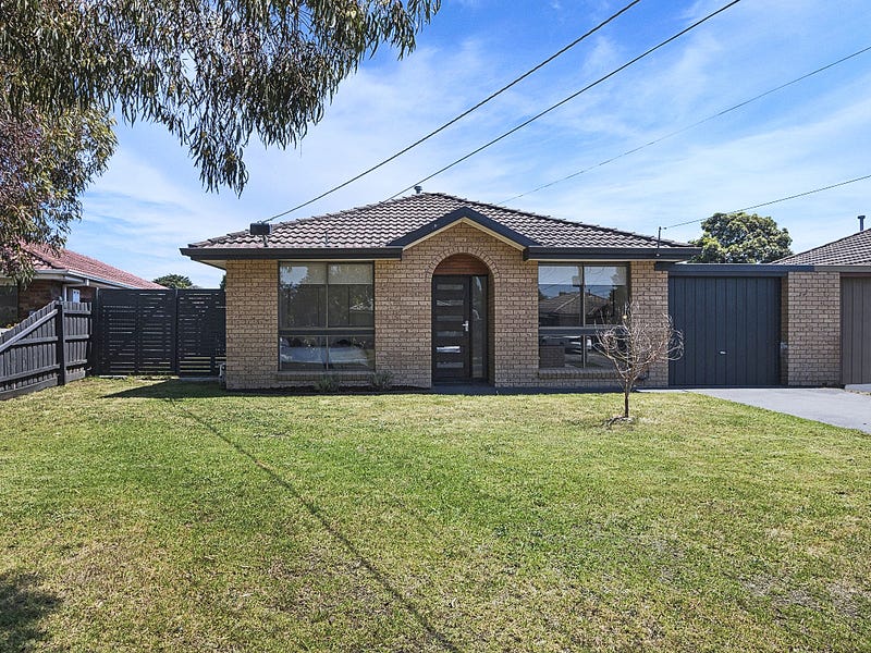 2/30 Simpson Drive, Dandenong North, Vic 3175