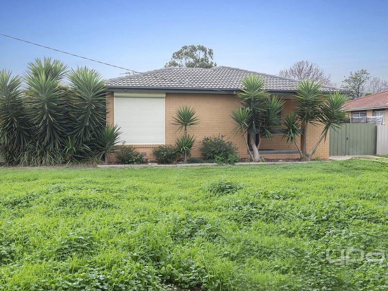 26 Jonathan Drive, Darley, Vic 3340