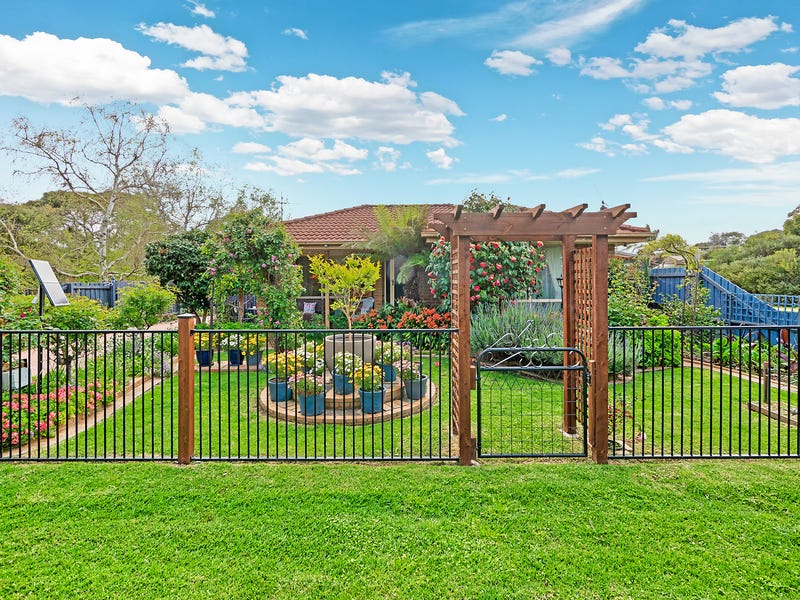 35 Anchorage Drive, Blind Bight, Vic 3980