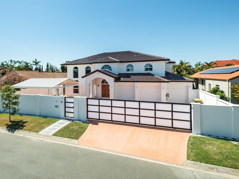 5 Trafalgar Place, Carindale, QLD 4152