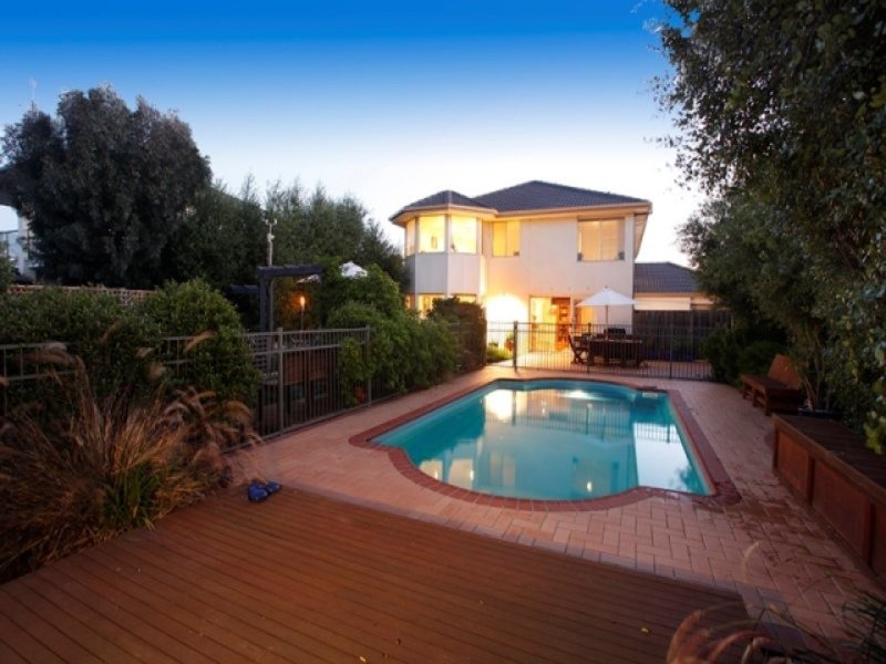 25 Sanctuary Lakes South Boulevard, Point Cook, VIC 3030 realestate