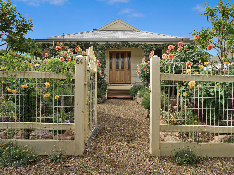 64 Last Street, Beechworth, Vic 3747 Property Details