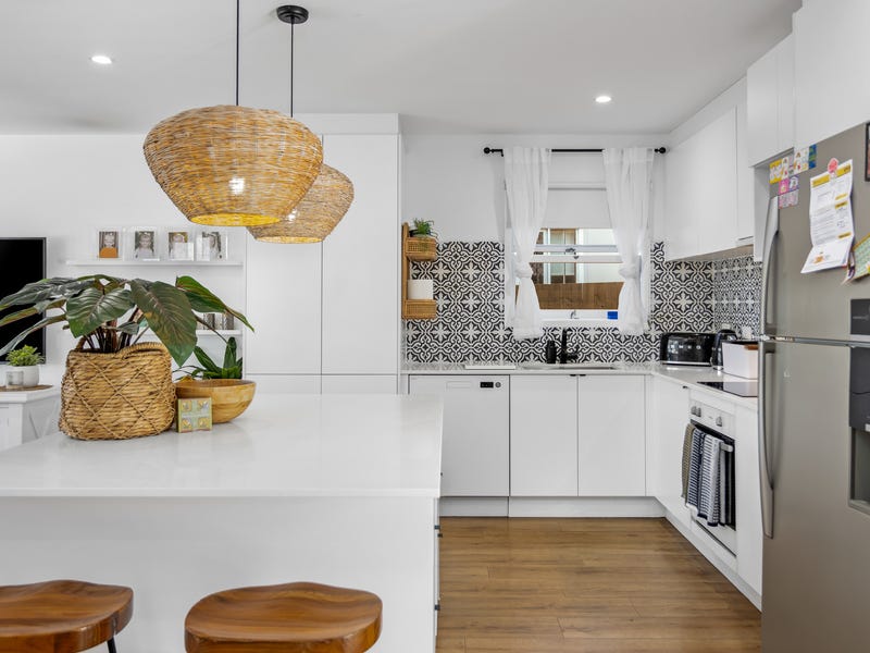 Real Estate & Property for Sale in Labrador, QLD 4215 (+2 locations) Pg