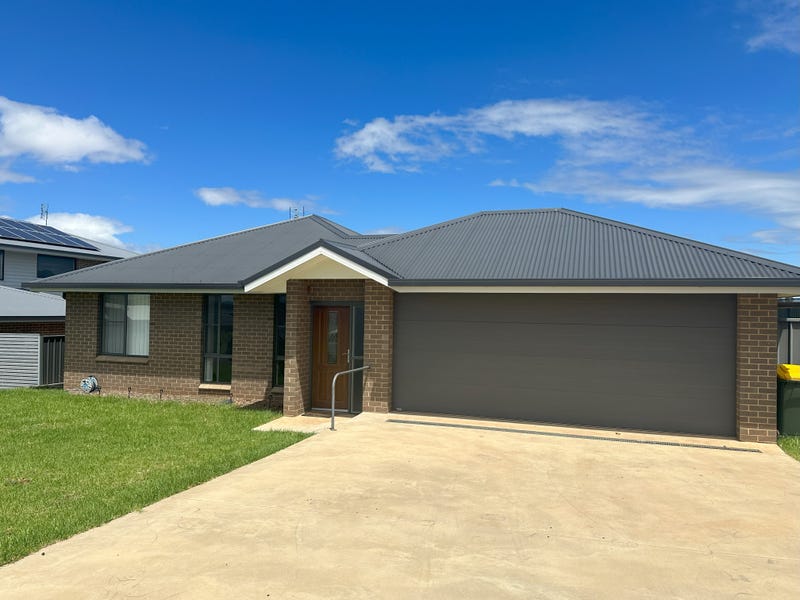9 Hydrangea Avenue, Parkes, NSW 2870 House for Sale