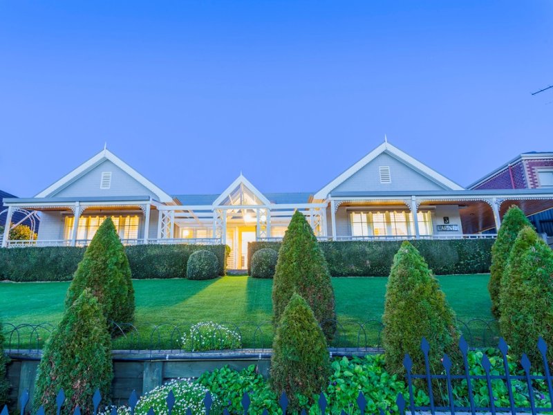 3 Summerhill Terrace, Highton, Vic 3216 Property Details