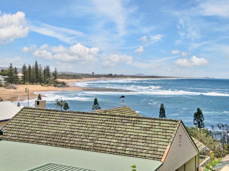 11 Moffat Street, Moffat Beach, QLD 4551