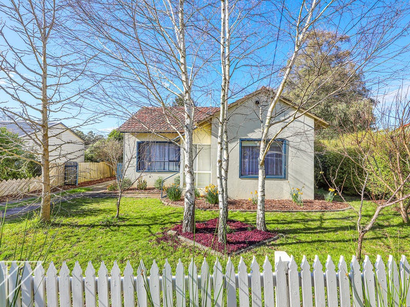 12 Centre Avenue, Warragul, Vic 3820 Property Details