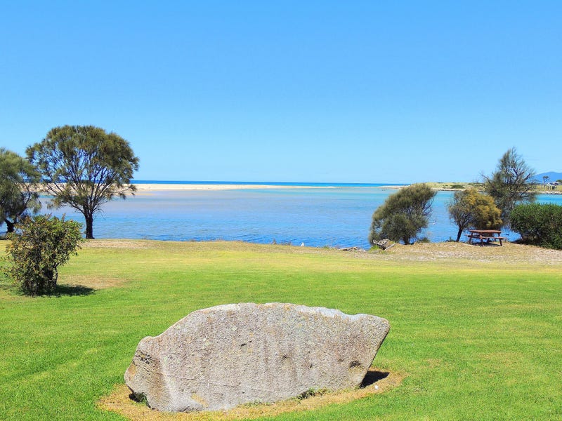 163 Scamander Avenue, Scamander, TAS 7215