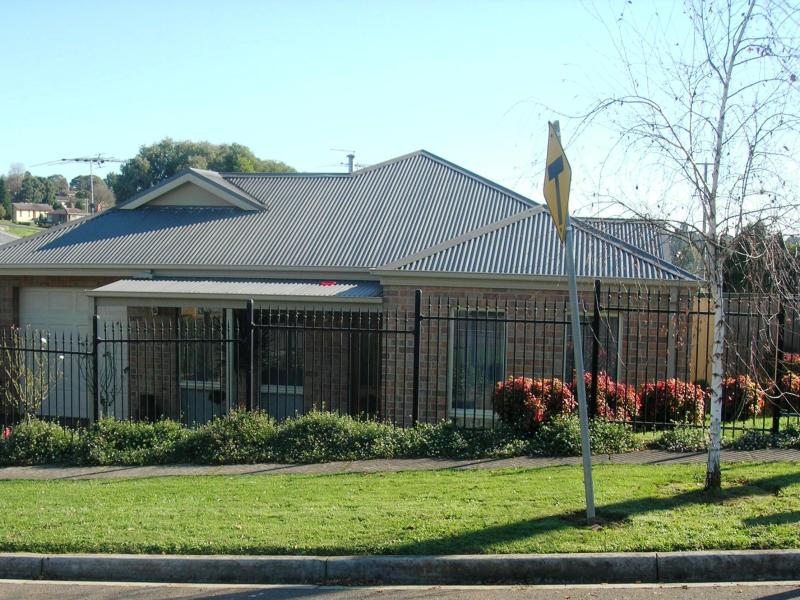 1/2 Dawson Drive, Warragul, Vic 3820 Property Details