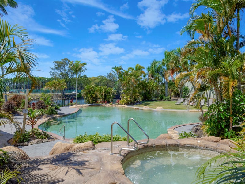 4/215 Cottesloe Drive, Mermaid Waters, QLD 4218