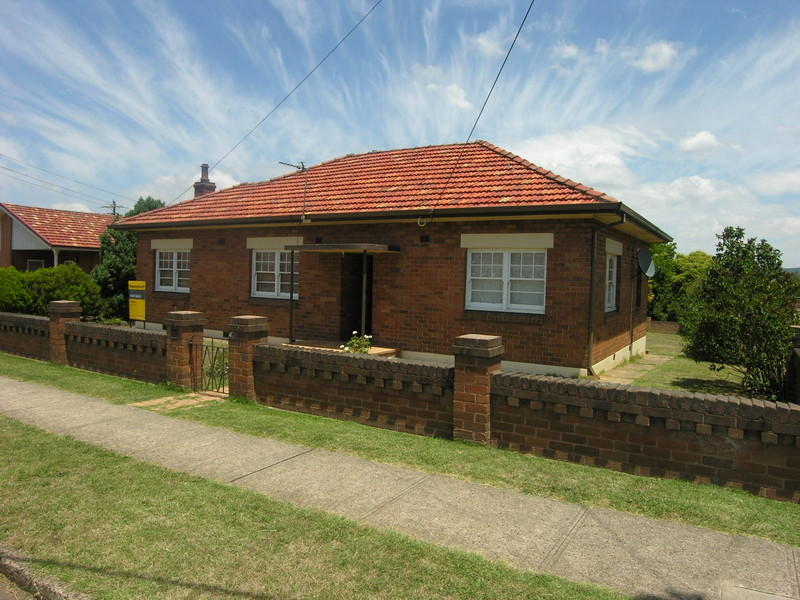 4 HAYLEY STREET, Lithgow, NSW 2790 Property Details