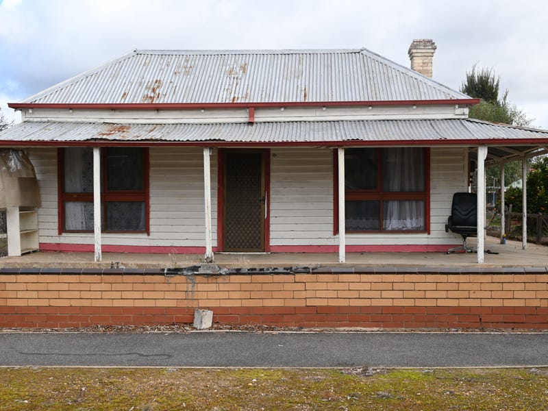 8 Tarnagulla Road, Inglewood, Vic 3517 House for Sale